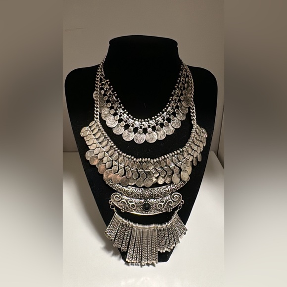 Boho layered Silver Statement Necklace - Picture 4 of 8